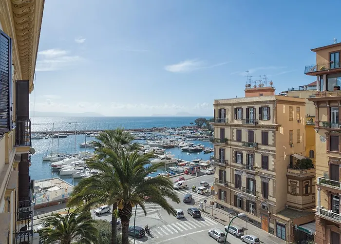Alojamento de Acomodação e Pequeno-almoço Casa D'amare Nápoles